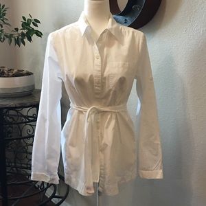 Banana Republic White Button Down w/ Sewn in Belt